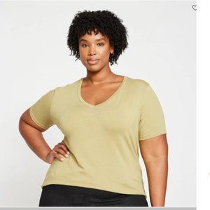 NWT VREX TSHIRT in size M 18-20) in  color  Caiman by Universal Standard